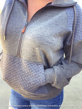 Load image into Gallery viewer, rts: FOREVER3AM BRANDED QUINN QUILTED HALF ZIP PULLOVERS