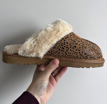 Load image into Gallery viewer, RTS: The London Cozy Slippers