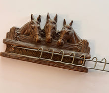 Load image into Gallery viewer, Vintage horse head tie rack