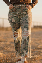 Load image into Gallery viewer, Camo Kreek Jeans