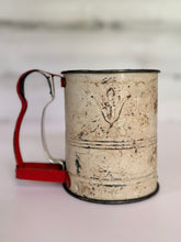 Load image into Gallery viewer, Red/White Sifter