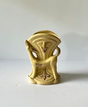 Load image into Gallery viewer, Vintage Deer Vase