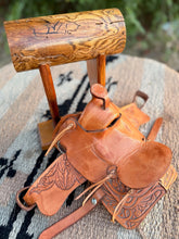 Load image into Gallery viewer, 10" Sample Saddle
