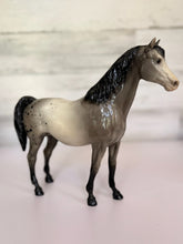 Load image into Gallery viewer, Grey Speckled Breyer