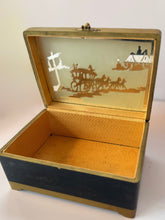Load image into Gallery viewer, Western Stagecoach Trinket Box