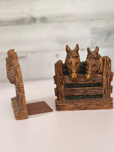 Load image into Gallery viewer, Raffia Horse Heads Syroco Bookends