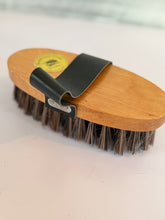 Load image into Gallery viewer, Saddleman Horse Brush