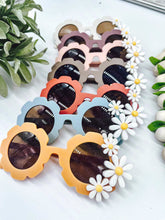 Load image into Gallery viewer, RTS Retro Daisy Sunnies*